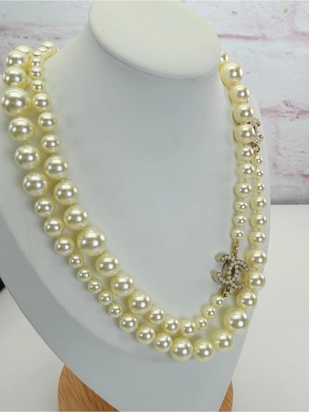 CHANEL CC Logo Timeless Classic Faux Pearl Necklace